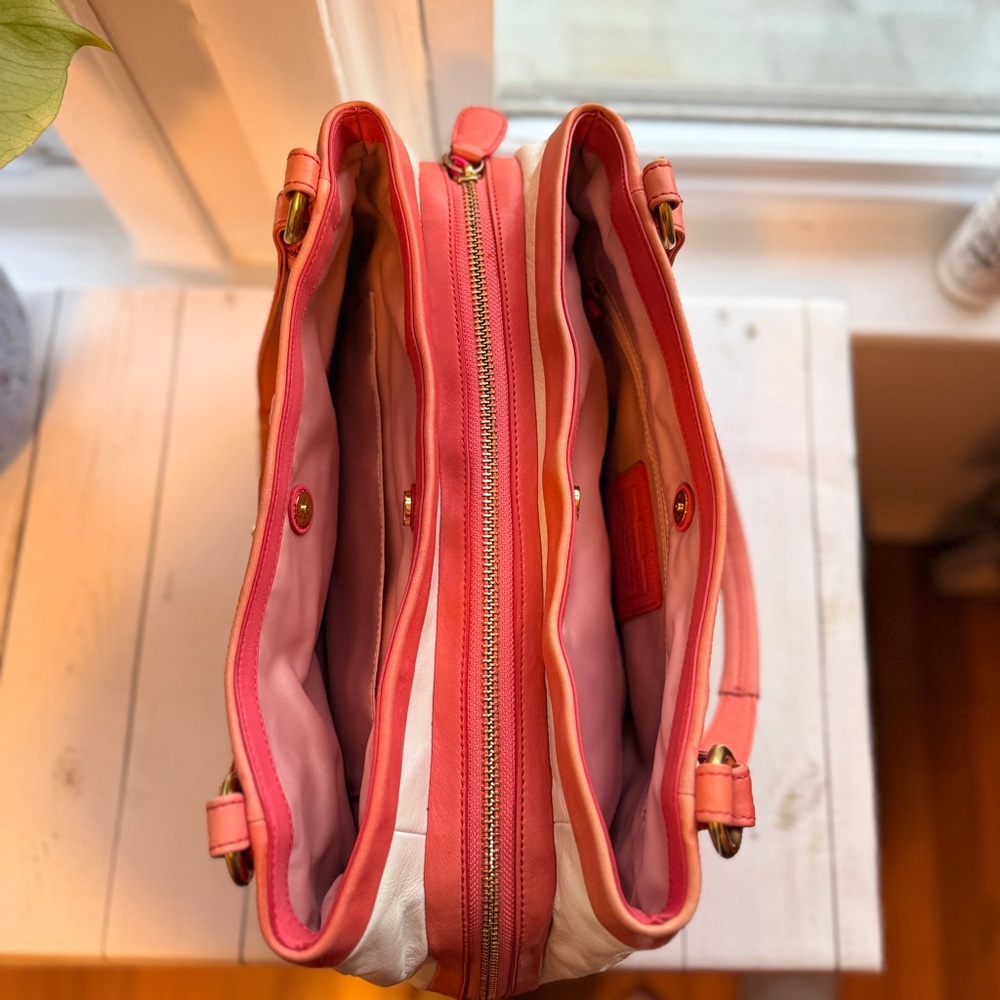 COACH | Cricket Leather Satchel, White with Coral Trim (2009) #13602 - Picture 4 of 17